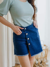 Slant Button Denim Skorts